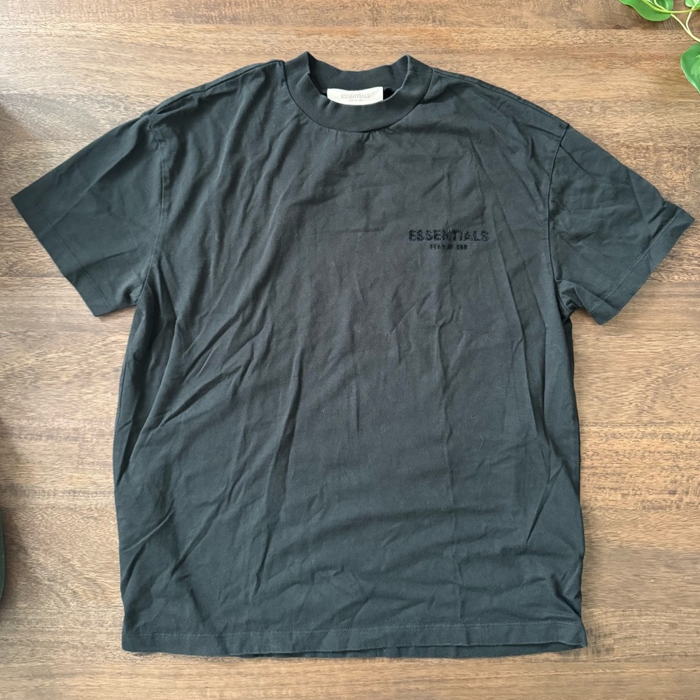 Fear of God Essentials Black T-shirt